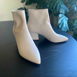 Steve Madden Booties “Mistin”